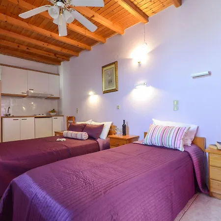 Panormos And מלון *