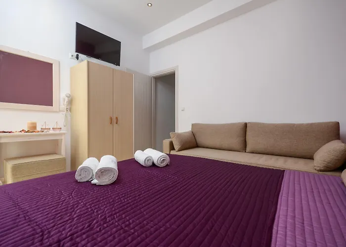 Panormos And 酒店 *